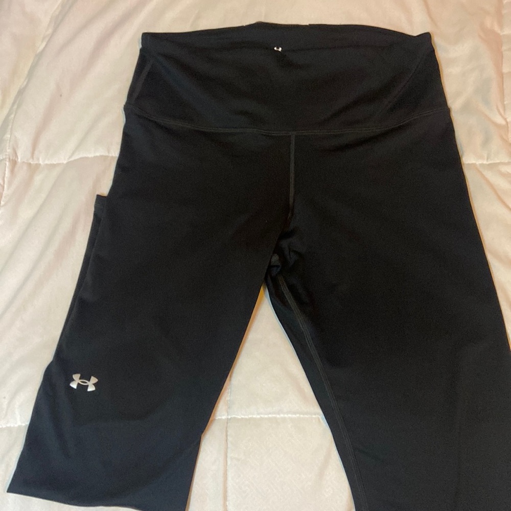 Athletic leggings, perfect for yoga!